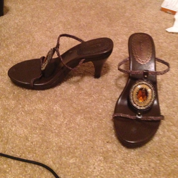 Cute brown heeled sandal with crystal detailing