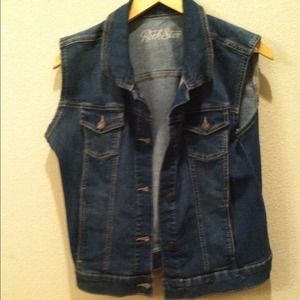 Jean Vest