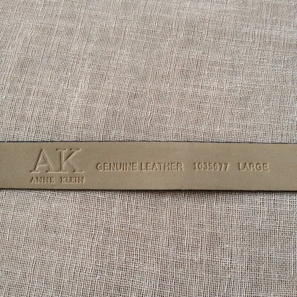 {AK Purple Suede Belt} - Picture 3 of 4