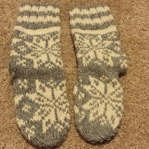 Knit slippers