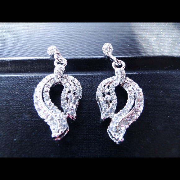 Fabulous tear drop earrings