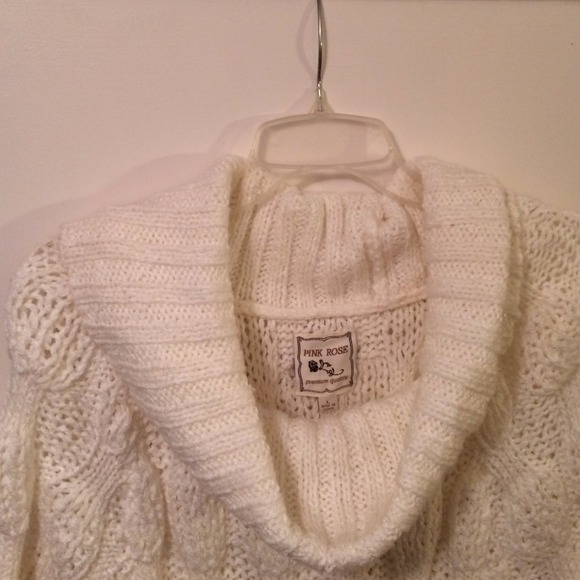 Ivory cowneck sweater - Picture 2 of 3