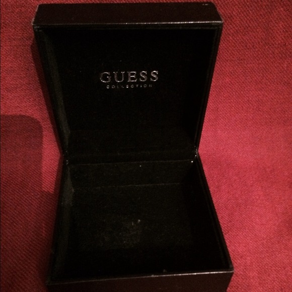 Guess Watch Box - Picture 2 of 4