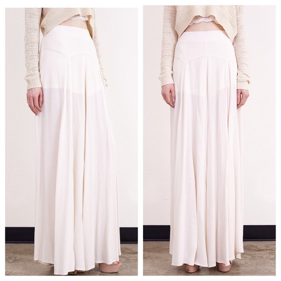 ⬇️Gorgeous high waist flair pants - Picture 2 of 3