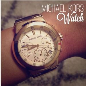 ❌SOLD on Threadflip! Michael Kors Gold Watch