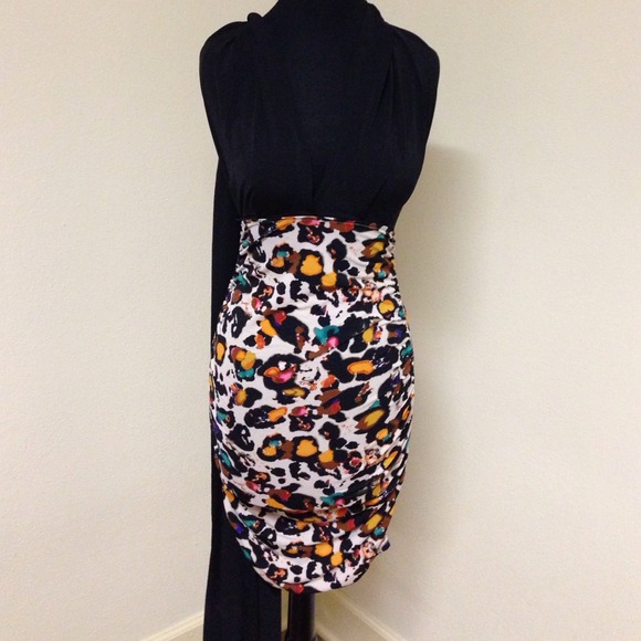 🎀SOLD🎀 VS Multi-Way Dress - Picture 2 of 2