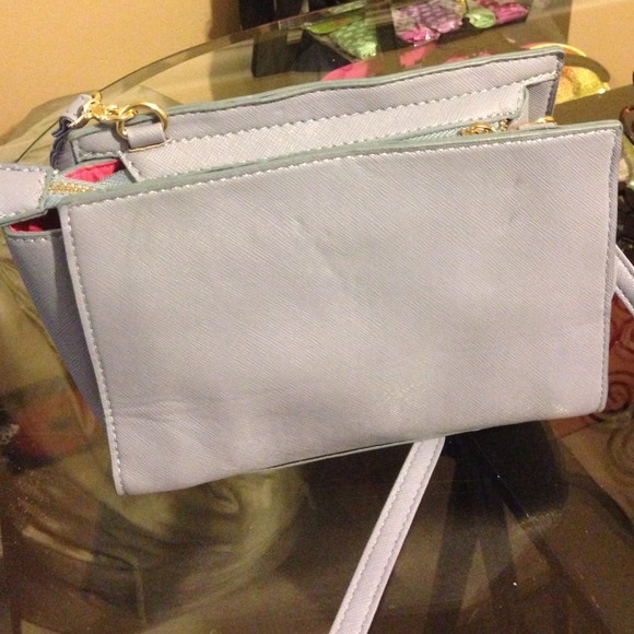 📛Lilac cross body rampage bag NWOT📛 - Picture 4 of 4