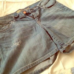 Boyfriend cut shorts