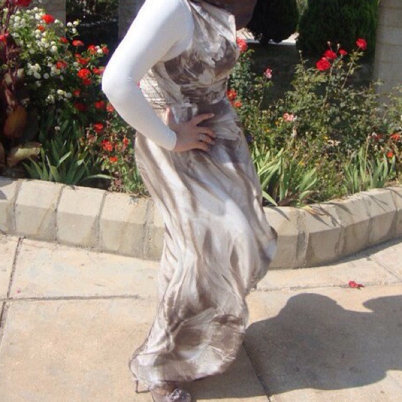 Dress - Picture 1 of 4