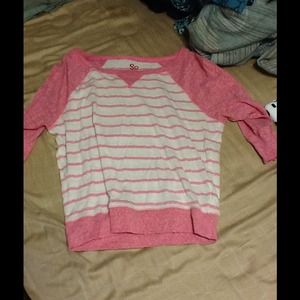 Medium-sleeved shirt