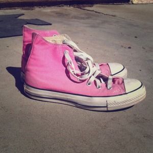 pink converse
