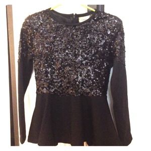 ❗️Reduced❗️Black top with frill