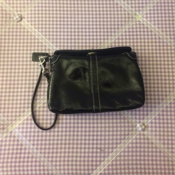 Preloved Coach wristlet 👑PRICE REDUCTION👑