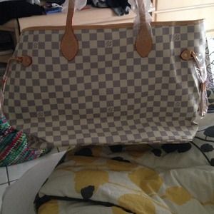 LV neverfull