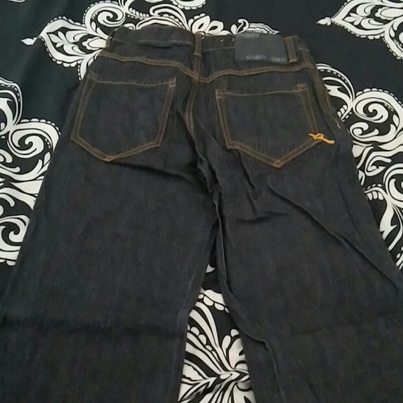 Mens.roca wear jeans size 32 34
