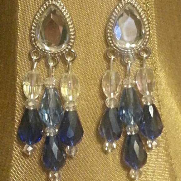 Earrings with sapphire blue and crystal beads. - Picture 1 of 3