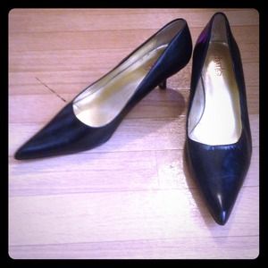Charles David size 8 pumps