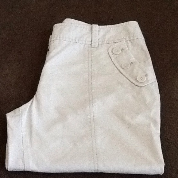 Ann Taylor Khaki Capri Pants