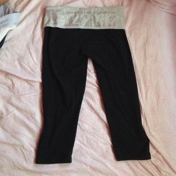 Vs pink cropped leggings