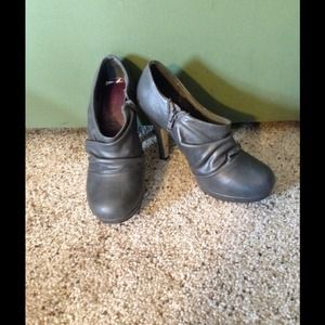 Madden Girl heels sz 7