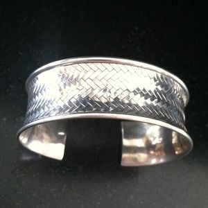 GORGEOUS STERLING SILVER HERRINGBONE CUFF NWOT