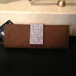 A perfect party clutch