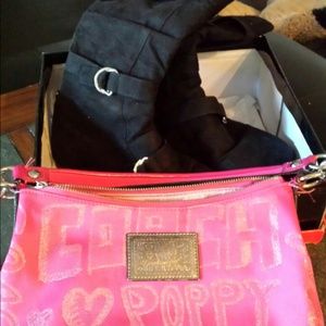 Bundle boots and pocketbook