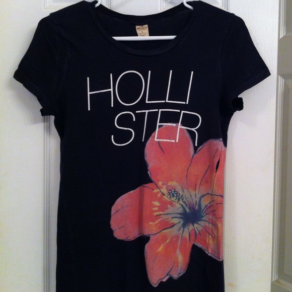 Hollister shirt