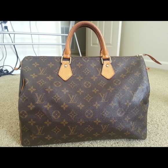 *SOLD**$80 OFF* Authentic Louis Vuitton Speedy 35
