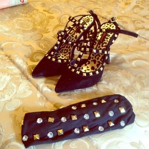 (RESERVED) Stud Heels Nd Head Band .