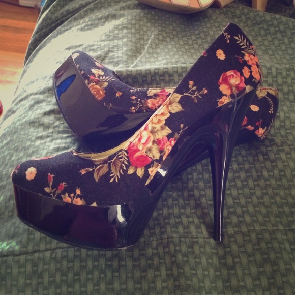 Floral pumps