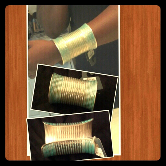 !!!!!SOLD!!!!Arm band bracelet