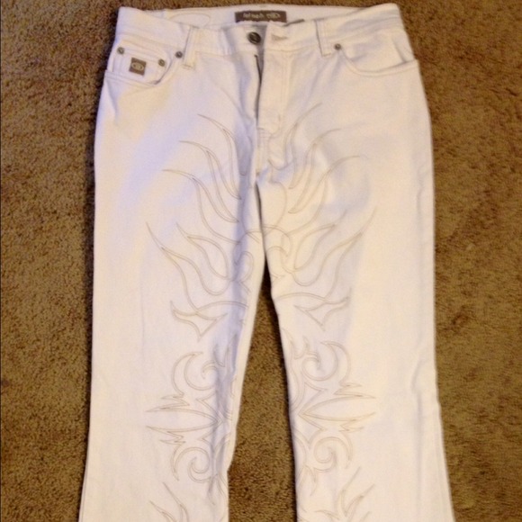 NWOT white jeans-AWESOME appliqué! Sz 11 - Picture 1 of 4