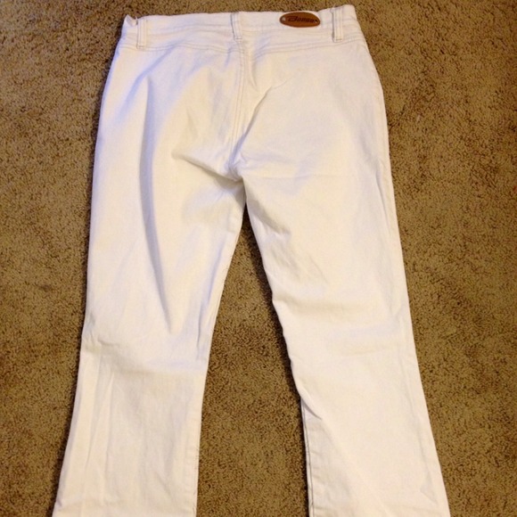 NWOT white jeans-AWESOME appliqué! Sz 11 - Picture 4 of 4