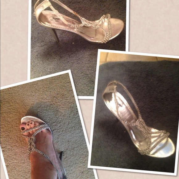 Sequined zip back heels