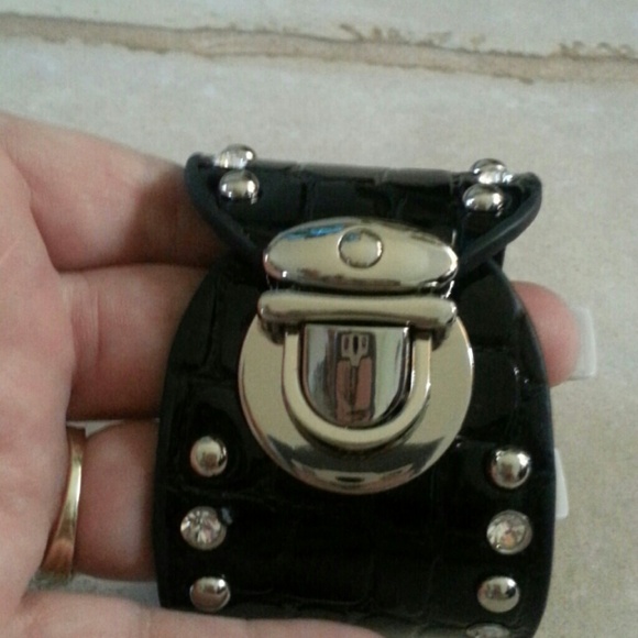 GIVEN AWAY TO A FELLOW POSHER! - Picture 3 of 3