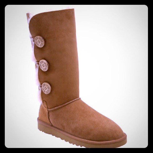 REDUCED !!!!! Pre owned tan uggs