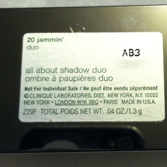 NWOT clinique eyeshadow duo - Picture 3 of 4