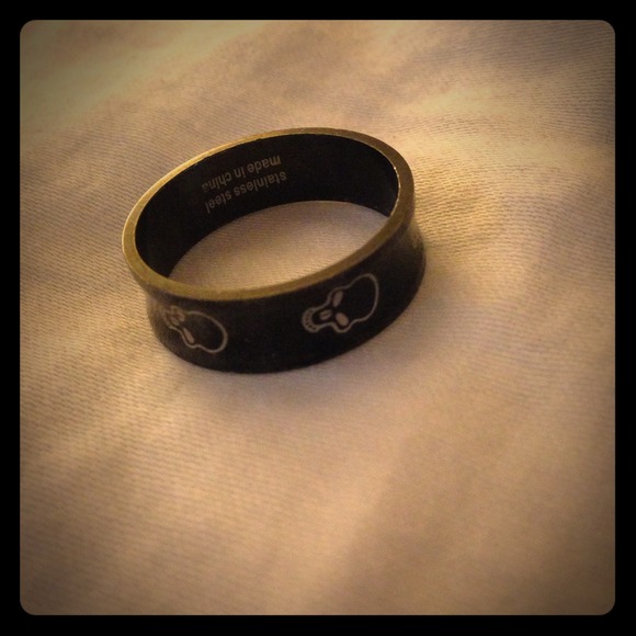 Men's ring