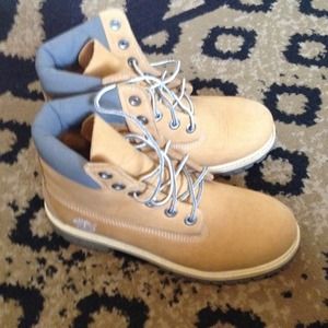 Size 5 1/2 boys timberland boots