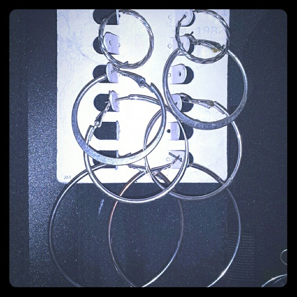 **Sold on Vinted Hoop Earring Bundle - Picture 1 of 1