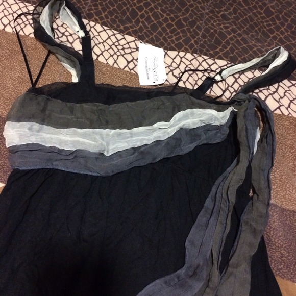 Beautiful GUESS dress - Picture 4 of 4