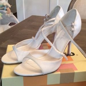 Open toe white strappy sandal