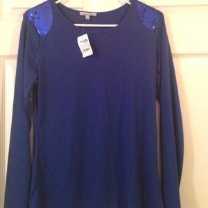 Long sleeve blue shirt