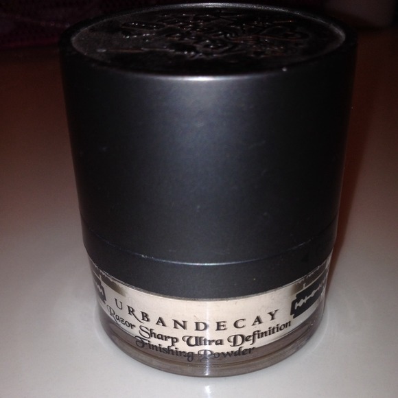 🚫SOLD🚫Urban Decay Finishing Powder