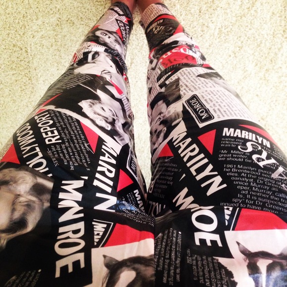 Pants - 🆕 Marilyn Monroe Faux Leather Stretchy Leggings