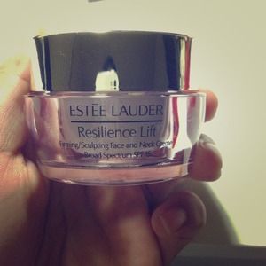 Estée Lauder resilience lift 15 ml