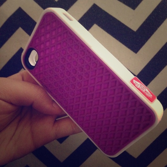 🚨NEW🚨 Vans iPhone 4 case
