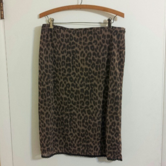 Express Cheetah Print Skirt w/Lace