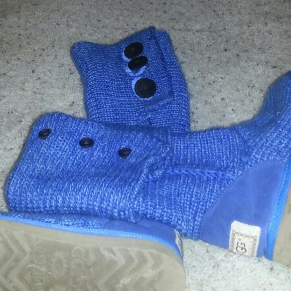 Blue Cardy Ugg